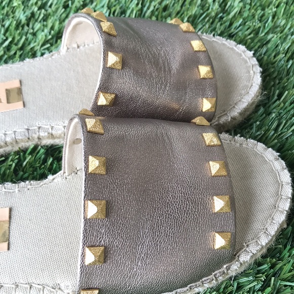 Women’s espadrilles platinum with gold studs - Picture 3 of 5